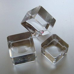 Kugelständer aus Kristallglas, 30x30x20 mm, 1 Stck.